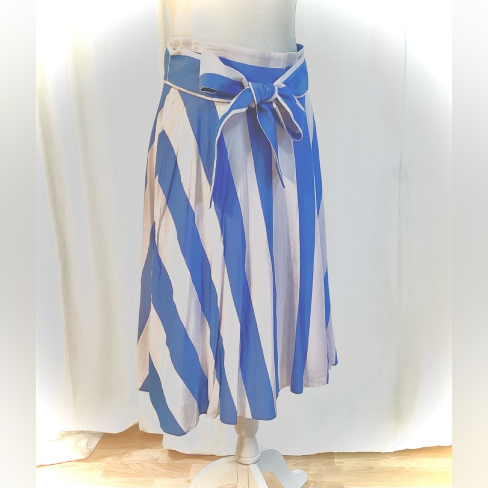 Ann Taylor NWT Blue & White Stripe Swingy Skirt